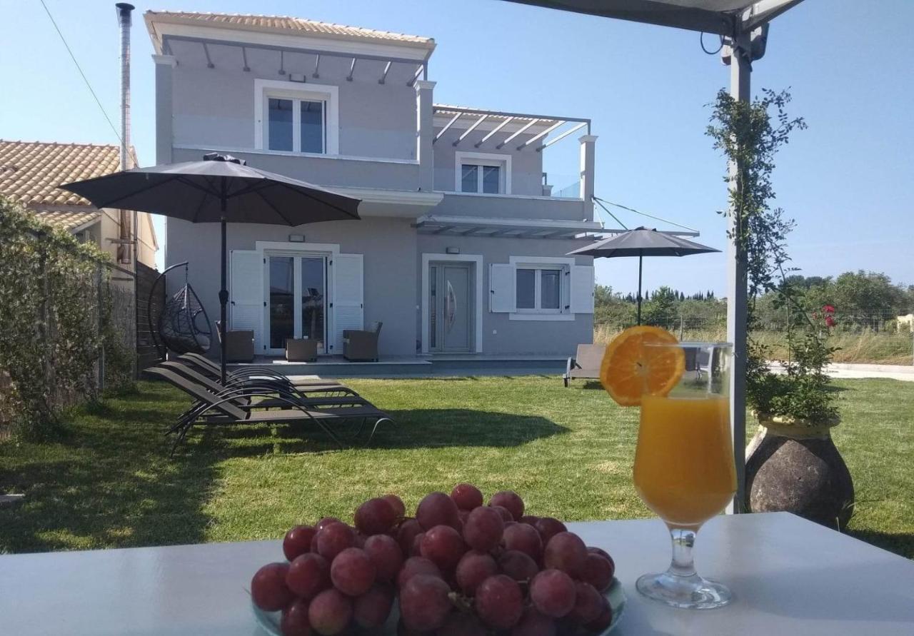 Spiridoula Luxury Villa Roda  Buitenkant foto